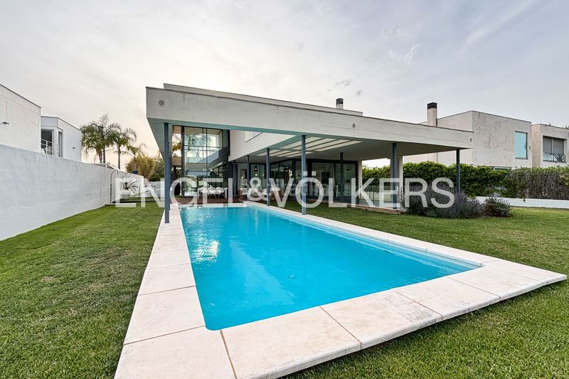 Foto 5630f342-c605-46cd-ba9e-3e094e1380ee. Lloguer casa amb calefacció aparcament piscina a Bétera