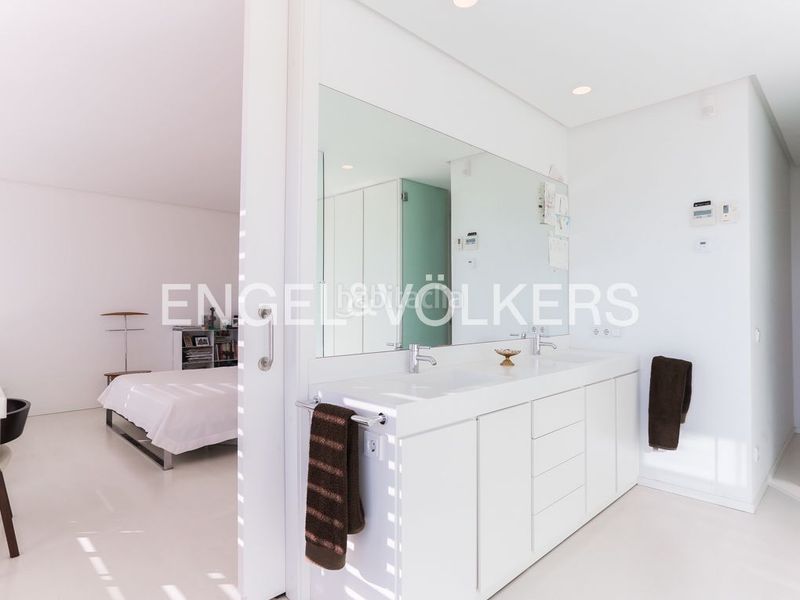 Foto 6eae3bcc-9ba4-4a9d-ae83-f3ec7d6fecc2. Lloguer casa amb calefacció aparcament piscina a Bétera