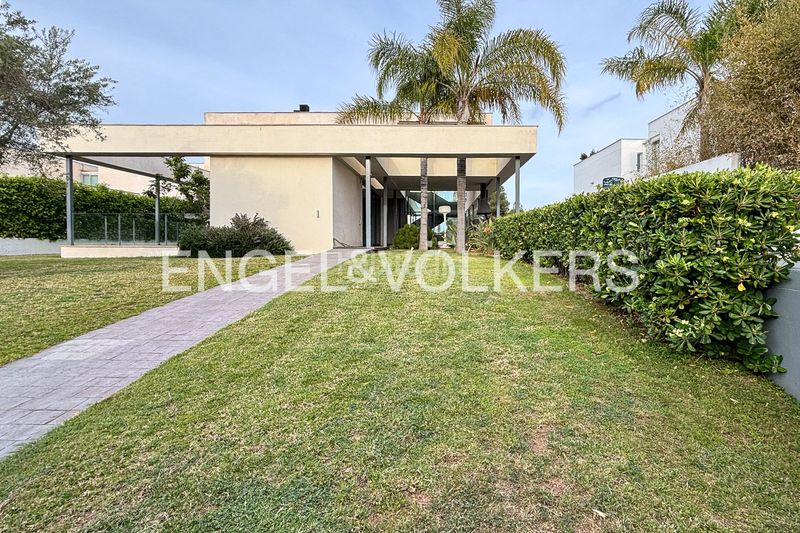 Foto b7f6e38f-6ccf-4514-a1a2-7a87111a4a16. Lloguer casa amb calefacció aparcament piscina a Bétera