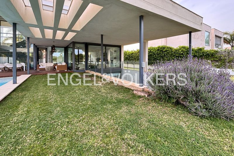 Foto c5602eae-90b7-4eaf-a03e-b1e3c4f929fe. Lloguer casa amb calefacció aparcament piscina a Bétera