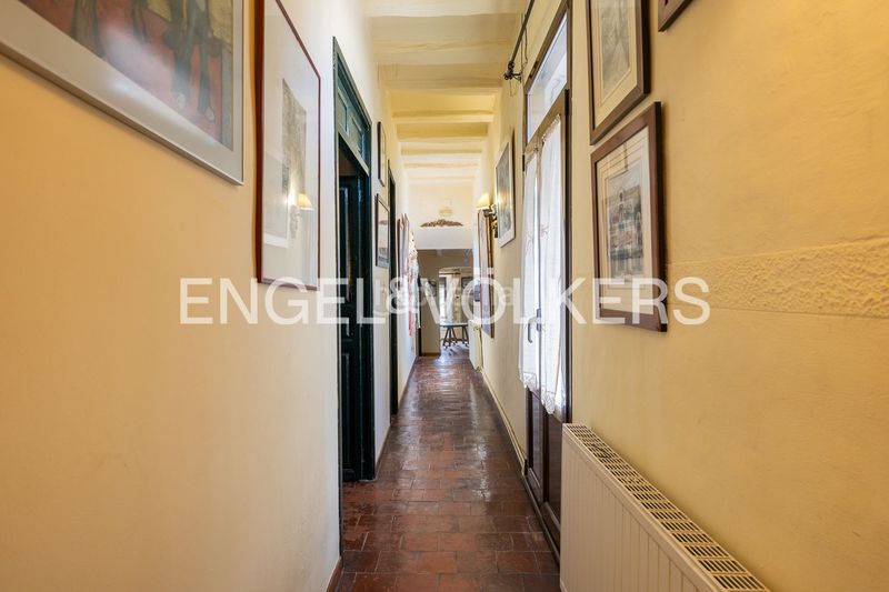 Foto 03b0df37-9406-49ab-a0e8-b6041dd40da8. Casa amb calefacció aparcament piscina a Eixample Alcoi