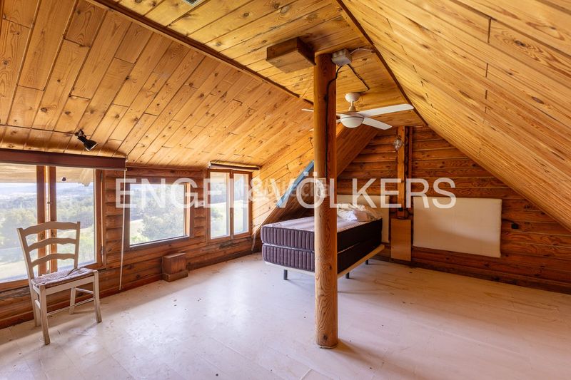 Foto 4bcd7cbd-818b-4771-88b7-10b85f34b896. Casa amb calefacció aparcament piscina a Eixample Alcoi