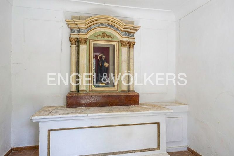 Foto 7898ee56-4042-47f0-9e8f-ac8e8d930498. Casa amb calefacció aparcament piscina a Eixample Alcoi