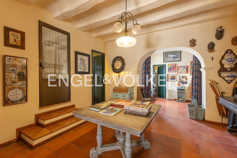 Foto c80539e8-98ef-47f8-b306-918f8b174f72. Casa amb calefacció aparcament piscina a Eixample Alcoi