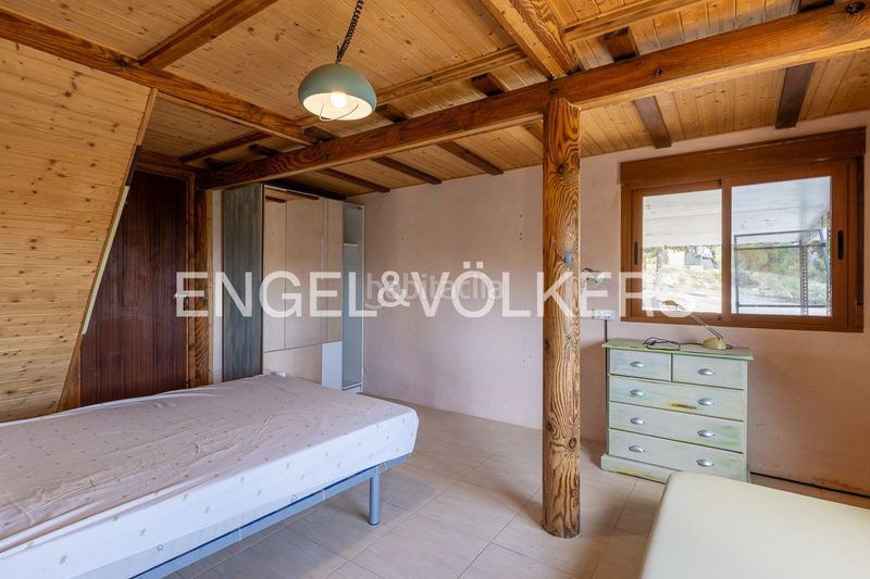 Foto e968679e-f9d1-47eb-a336-03cb9a6c2ab5. Casa amb calefacció aparcament piscina a Eixample Alcoi