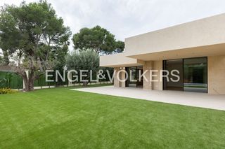 Lloguer Casa a Godella. Casa de lujo en campo olivar