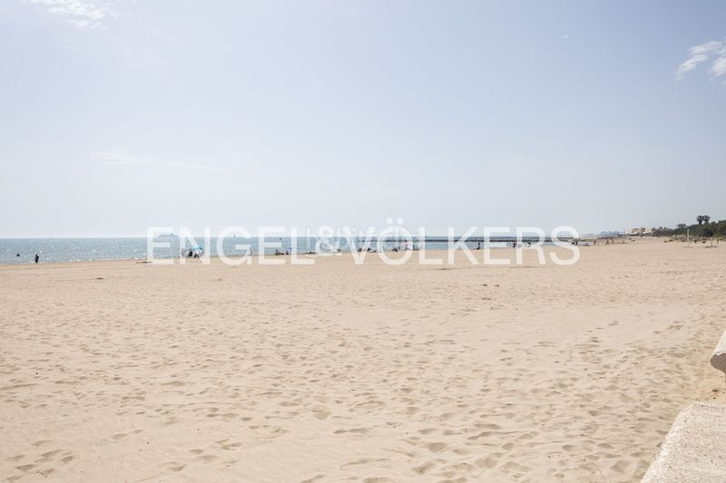 Foto 3159e40e-3889-45dd-99d4-5db94d0a549e. Casa amb calefacció aparcament piscina a Pinedo Valencia