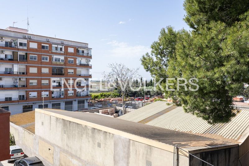 Foto 47f13567-f142-4c78-a1e2-4f8a8b95e4f1. Casa amb calefacció aparcament piscina a Pinedo Valencia