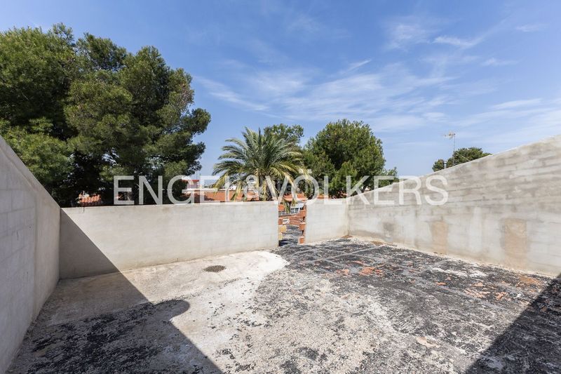 Foto 4e7e970f-81fd-409a-bd25-ac2566062b4e. Casa amb calefacció aparcament piscina a Pinedo Valencia