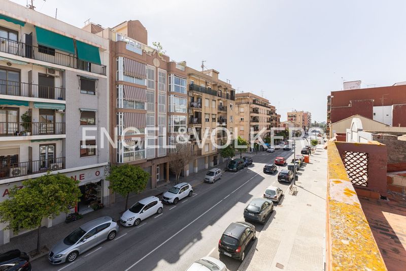 Foto 9206c0a0-dc10-4dab-a9b7-d34ce8453f24. Casa amb calefacció aparcament piscina a Pinedo Valencia