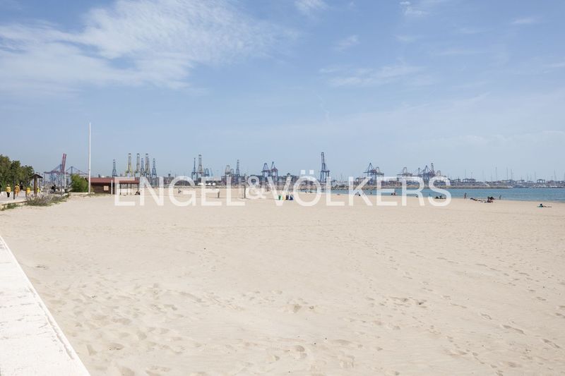 Foto 9686a19b-8403-47c1-a810-2368ac49d572. Casa amb calefacció aparcament piscina a Pinedo Valencia