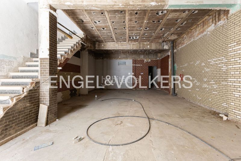 Foto 9dd18826-b949-4256-b221-b7befd528520. Casa amb calefacció aparcament piscina a Pinedo Valencia