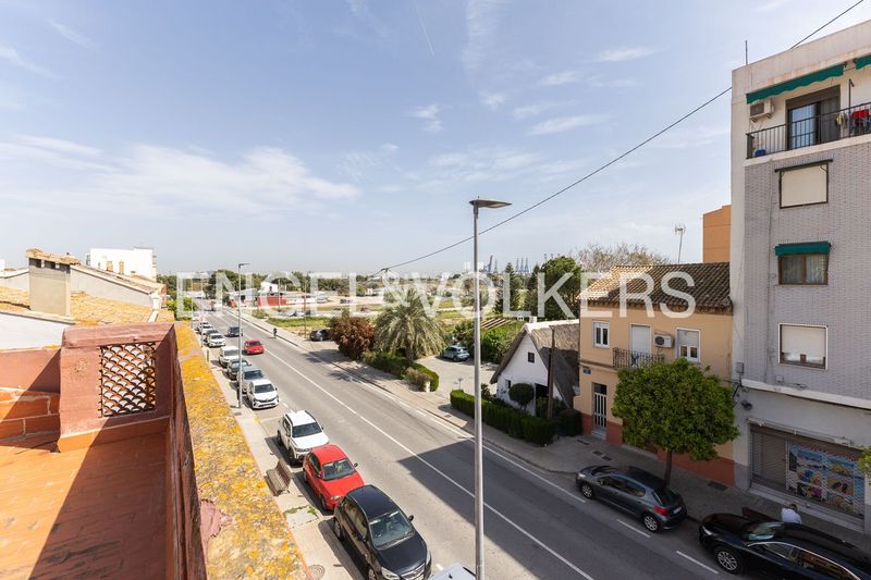 Foto f06b8b2d-bac1-43fa-bc60-c5749fedcf82. Casa amb calefacció aparcament piscina a Pinedo Valencia