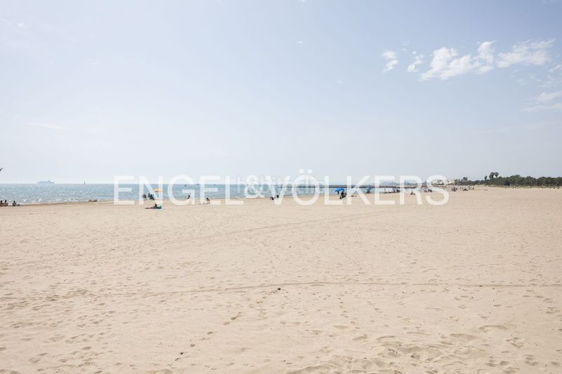 Foto f837012e-e479-4285-a328-831f7ca8f495. Casa amb calefacció aparcament piscina a Pinedo Valencia