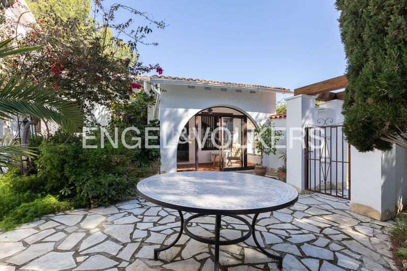 Foto 6b1e8e36-b3a0-4362-a9b8-906b85d4fcad. Casa amb calefacció aparcament piscina a El Montgó Dénia