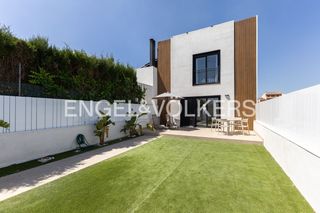 Lloguer Casa a Alfara del Patriarca. Moderno chalet en moncada