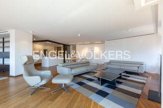 Affitto Appartamento in Exposició. Exclusiva vivienda en la pagoda