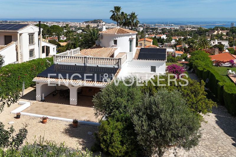 Foto de43ba79-fc90-4453-903e-a50e5b04edd5. Casa amb calefacció aparcament a El Montgó Dénia