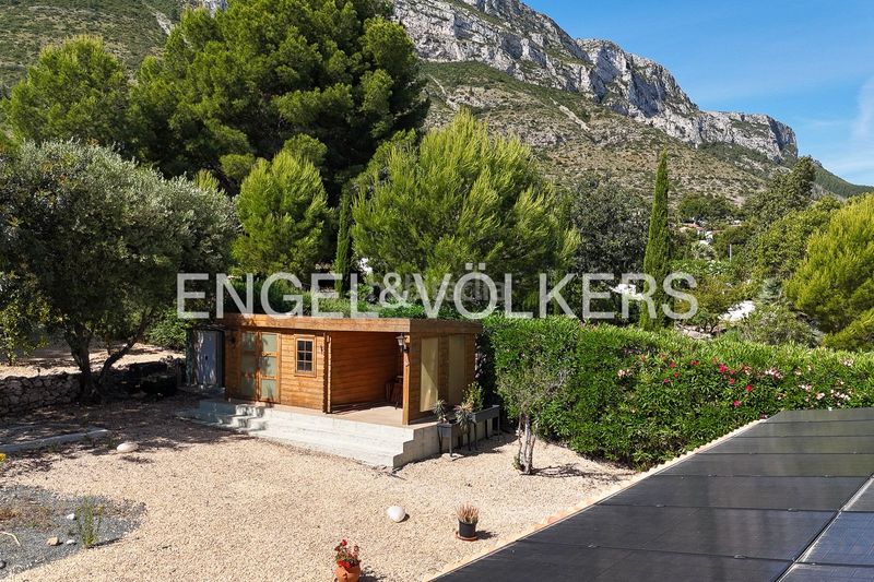 Foto ee794d1a-3e36-463d-a8ca-ab493e56c886. Casa amb calefacció aparcament a El Montgó Dénia