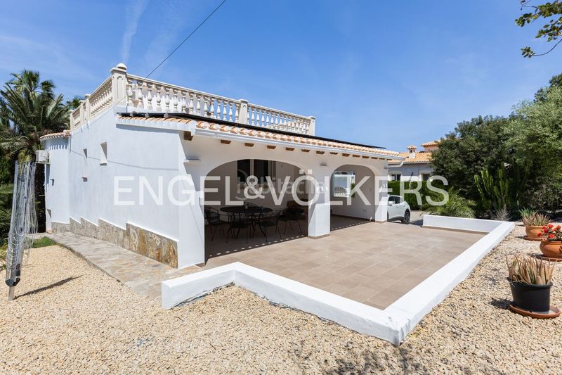 Foto fa1aea07-f000-42b9-9721-ed209f52be79. Casa amb calefacció aparcament a El Montgó Dénia