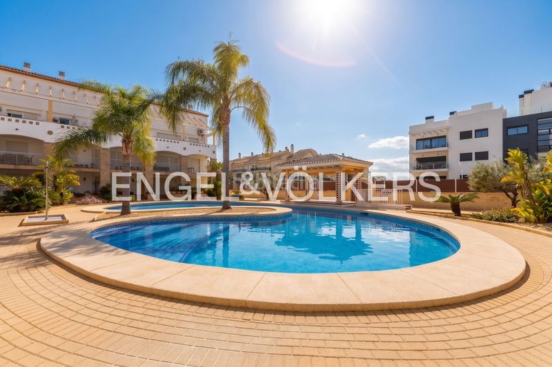 Foto dd3d4cc1-ee4c-4020-aed4-23c3241a9205. Pis amb calefacció aparcament piscina a Montañar-El Arenal Xàbia