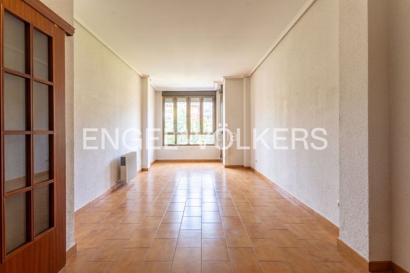 Foto c93e90e0-9781-4e70-991b-1bb331285e05. Pis amb calefacció a La Roqueta Valencia