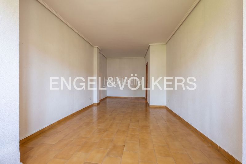 Foto f02a4395-53e9-4733-b892-23045b3a6cc0. Pis amb calefacció a La Roqueta Valencia