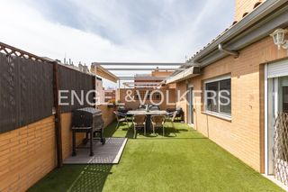 Lloguer Àtic a Santa Rita. Espectacular ático con parking en paterna para corta estancia