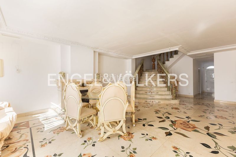Foto 0a2e7263-ed8a-4f87-9431-81788b9ca4b0. Casa amb calefacció a Natzaret Valencia