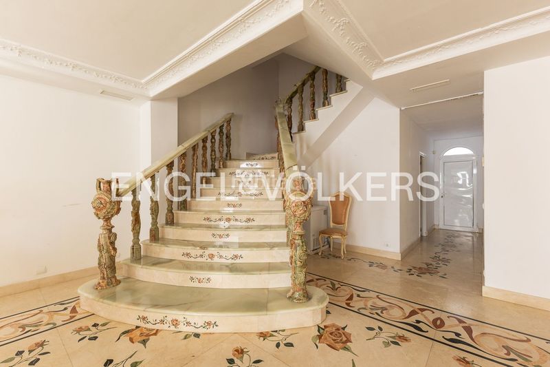 Foto 0fbef40f-b698-4dba-b1e8-7dc907a7d9a1. Casa amb calefacció a Natzaret Valencia