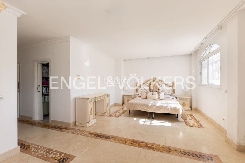 Foto 47951cd0-c37d-4749-b105-7298cd23a645. Casa amb calefacció a Natzaret Valencia
