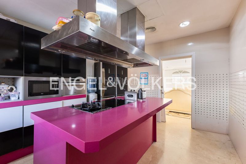 Foto 5856139f-04ff-4a70-ac4d-f57162f271b7. Casa amb calefacció a Natzaret Valencia