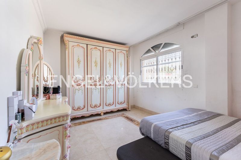 Foto d66ba9a3-1f5b-44eb-955c-9d02ab03a801. Casa amb calefacció a Natzaret Valencia