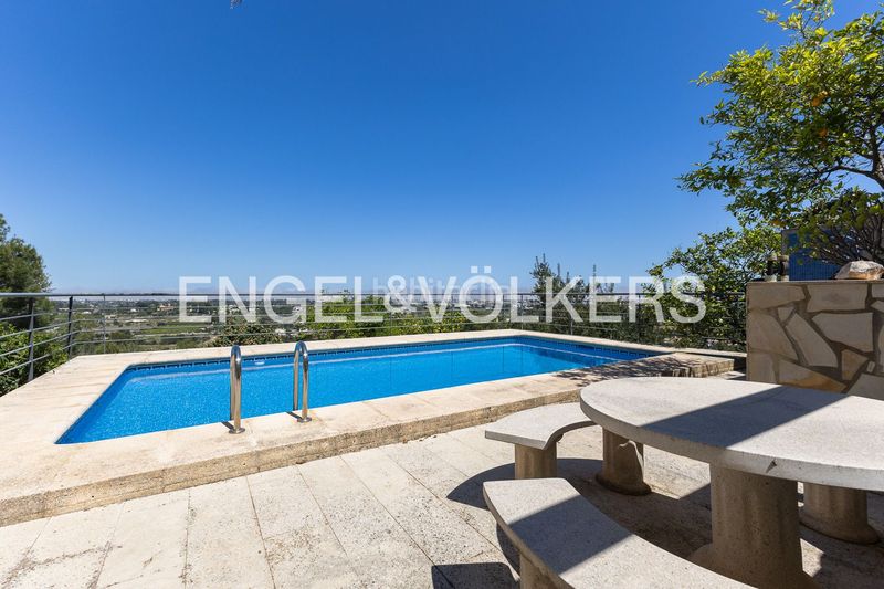 Foto 80f4db0b-ee7d-4eb3-9c65-99ad6b0f0b05. Casa amb calefacció aparcament a La Pedrera-Vessanes Dénia