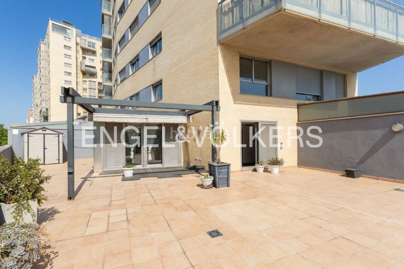 Foto 49634f50-746b-4091-bd29-0a2494ba294b. Dúplex amb calefacció aparcament piscina a Sant Pau Valencia