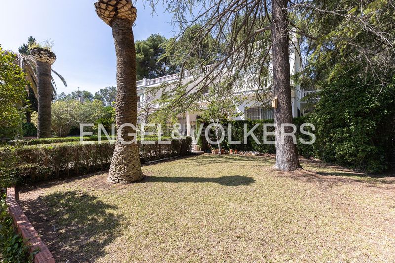 Foto 72fd820e-f311-4968-b86d-f5bbf7fe18e3. Casa amb calefacció aparcament piscina a Monteamor-La Carrasca-El Peucal Náquera