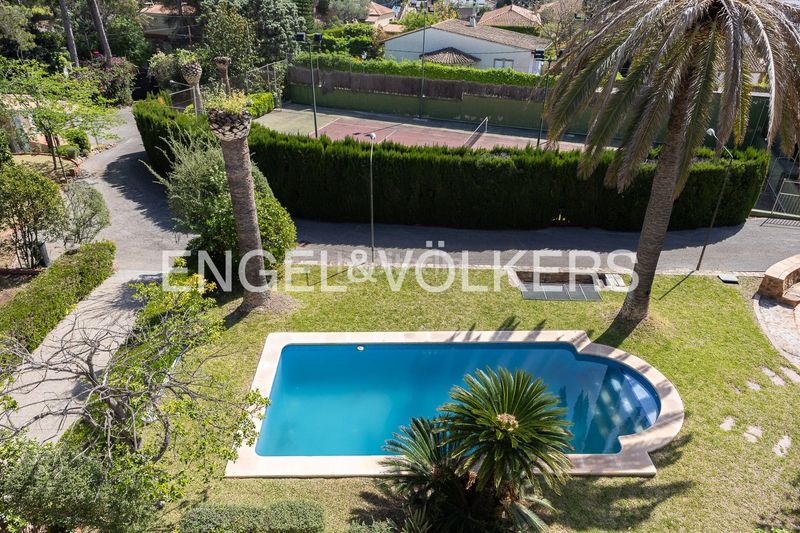 Foto 8f784b1e-3649-4b3e-b038-29233b8e9051. Casa amb calefacció aparcament piscina a Monteamor-La Carrasca-El Peucal Náquera