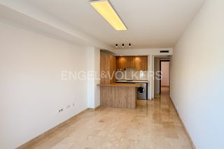 Miete Etagenwohnung in Barrio de Campanar. Encantador piso con parking en campanar