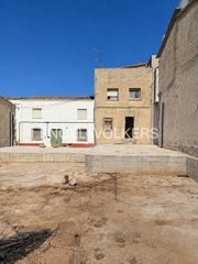 Terreno residencial en Pedreguer. Parcela edificable premium con proyecto de casa adosada de lujo
