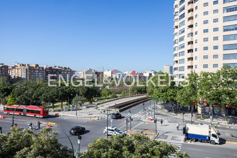 Piso en exclusiva en avenida tirso de molina. campanar en Valencia - Imagen 23