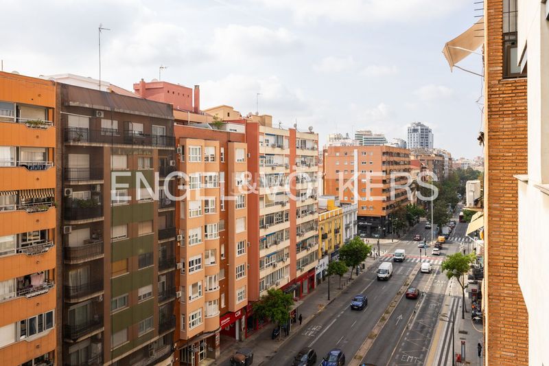 Foto 2bede344-4051-4f6c-b54b-e07fc4afd452. Pis amb calefacció aparcament a Mestalla Valencia