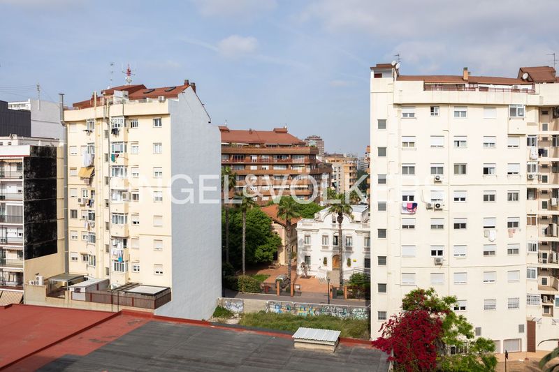Foto db9db718-9971-4814-ad2b-e8beca51409e. Pis amb calefacció aparcament a Mestalla Valencia