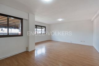 Lloguer Pis  Avenida aragon. Luminosa vivienda en avenida de aragón