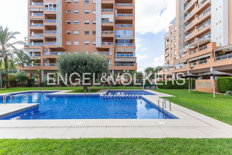 Foto 55a26e08-e469-45a8-8aae-6986f2fda8ea. Pis amb calefacció aparcament piscina a Sant Pau Valencia