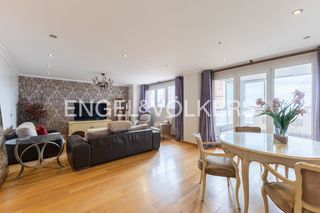 Appartamento in Sant Pau. Luminosa vivienda con gran terraza en residencial