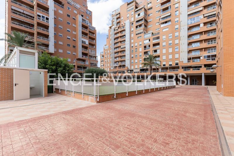 Foto abce4c88-c620-456d-b456-656de0935aac. Pis amb calefacció aparcament piscina a Sant Pau Valencia