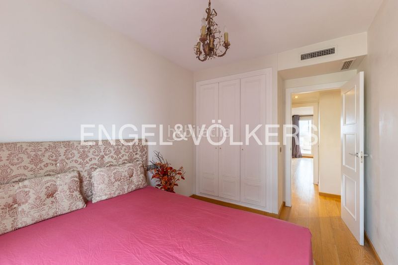 Foto ed3dbd35-2d4a-4f55-b103-7de2820dc404. Pis amb calefacció aparcament piscina a Sant Pau Valencia
