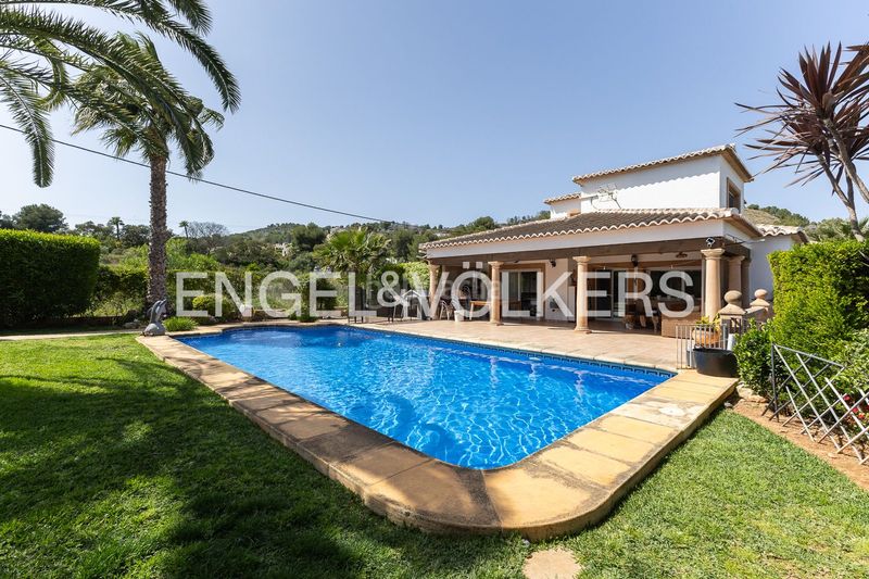 Foto 53f3e623-c250-4d91-8e73-a965a3626cad. Masia amb calefacció aparcament piscina a Partida Comunes-Adsubia Xàbia