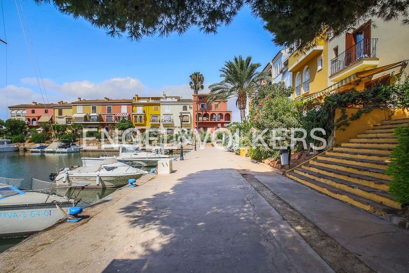 Foto a0491e47-e21c-4986-8d1d-bf267bba2b23. Pis amb calefacció a Port Saplaya Alboraya
