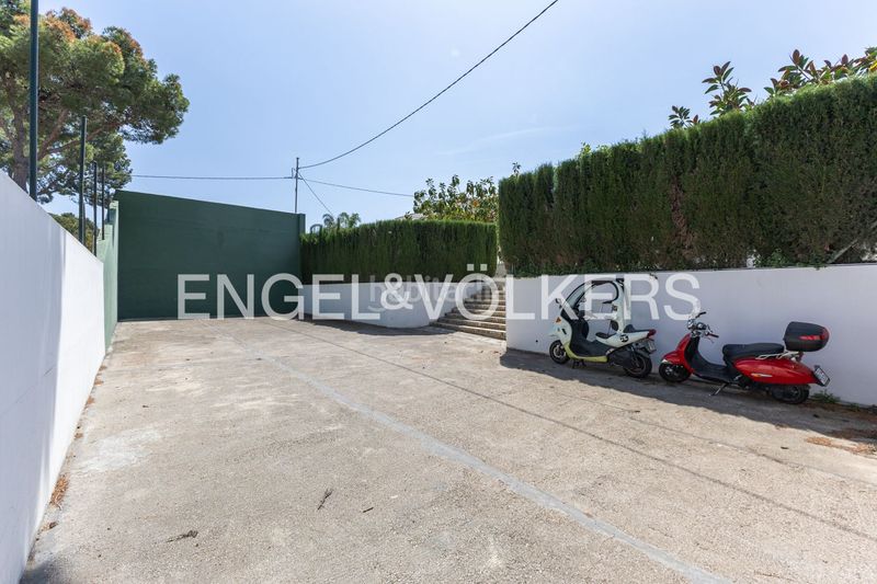 Foto 06f6768d-8f76-47b3-ba3d-7f213ca5731a. Casa amb calefacció aparcament piscina a Las Rotas / Les Rotes Dénia